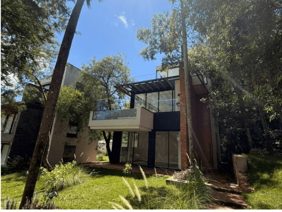 VENDO Casa en San Bernardino: Ubicación Privilegiada en Horizon Hill con Vista al Lago ?? Lujo, Naturaleza y Privacidad