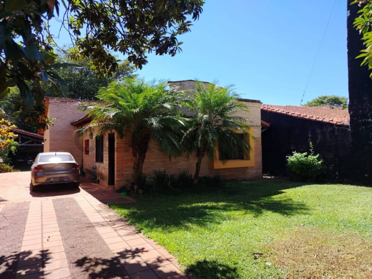 Exclusiva Residencia en Venta en Villa Aurelia, Asunción