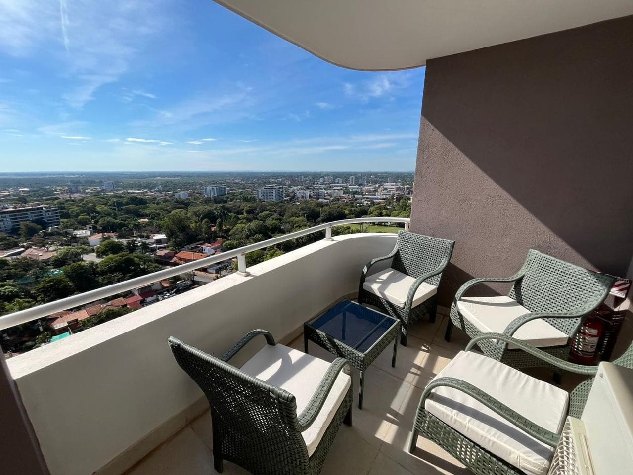 En Alquiler | Departamento Premium – SkyTower Asunción