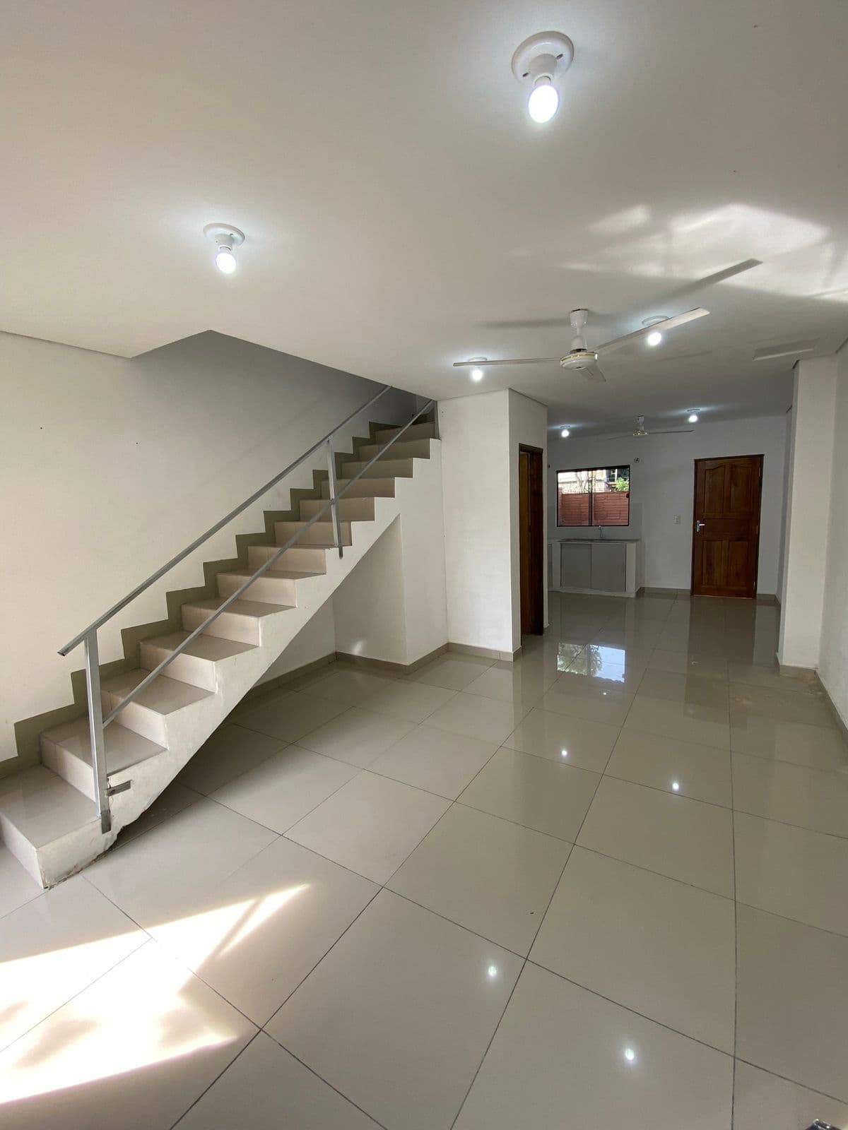 Duplex en condominio en Lambare