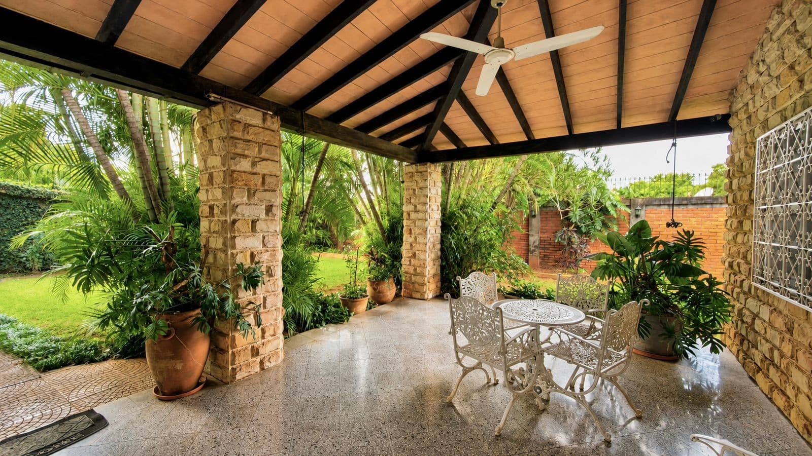 Exclusiva Casa en Venta con Terreno de Alto Potencial: ¡Tu Próxima Gran Inversión!