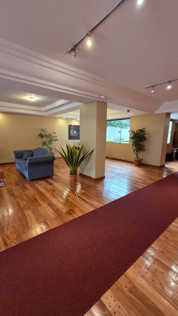 Vendo dpto 3 Dorms, 159 m2, Zona Cristo Rey,con area servicio