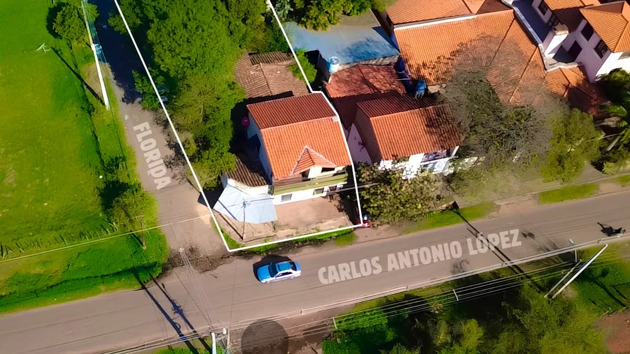 Exclusiva propiedad en esquina: Oportunidad única en el vibrante corazón de limpio
