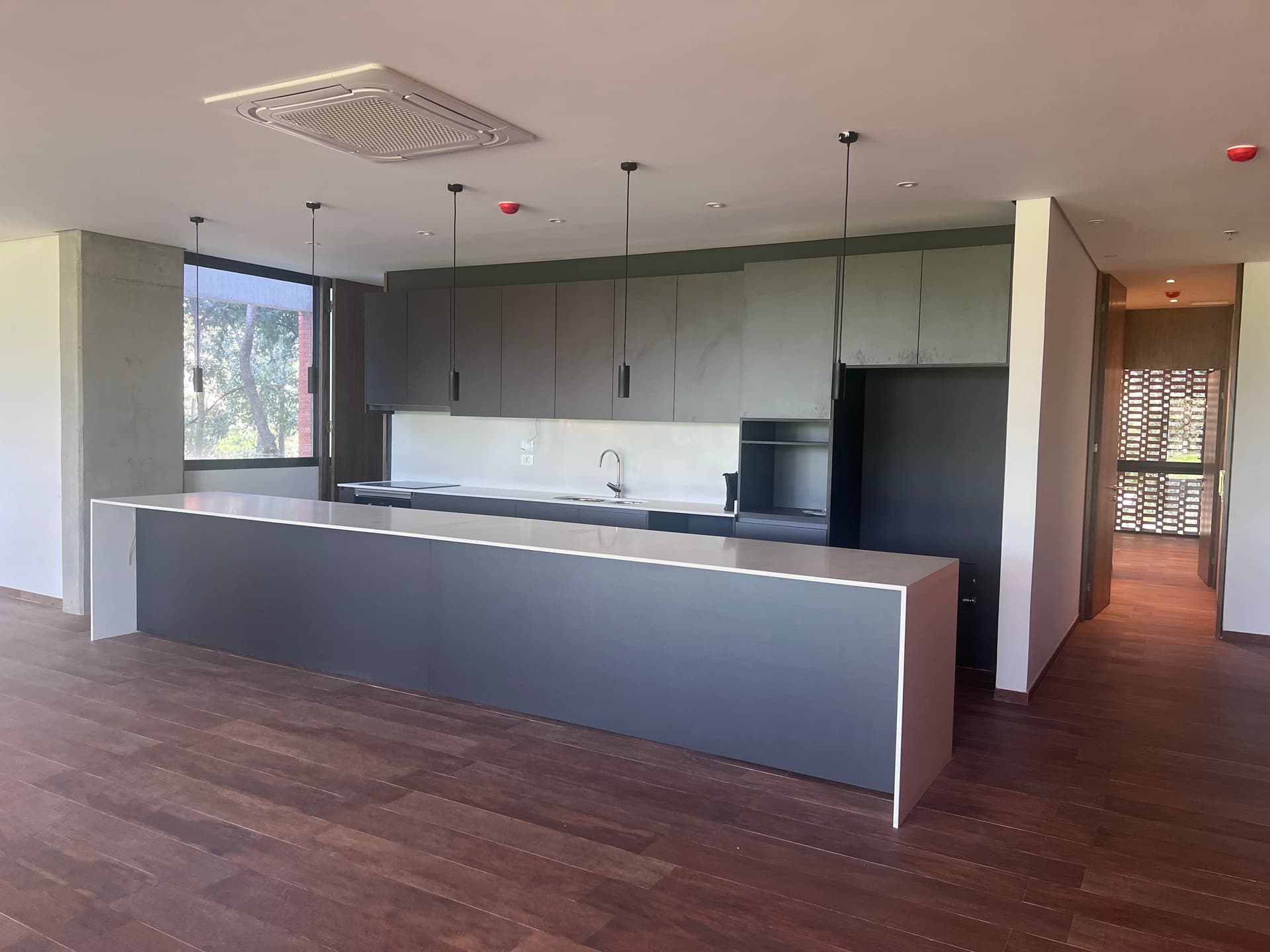 Lujo y Confort en espectacular departamento sobre campo de Golf