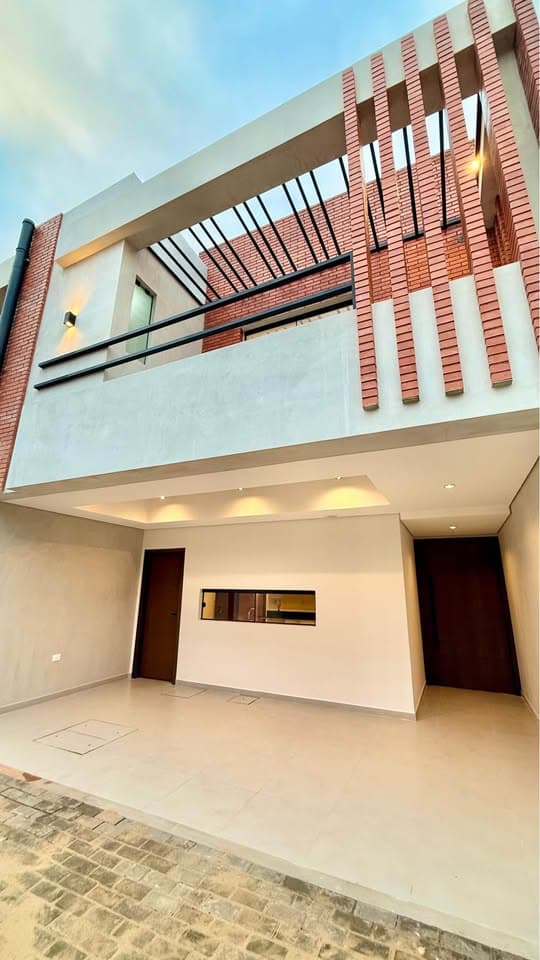 *Alquilo Casas Pareadas zona Aeropuerto*