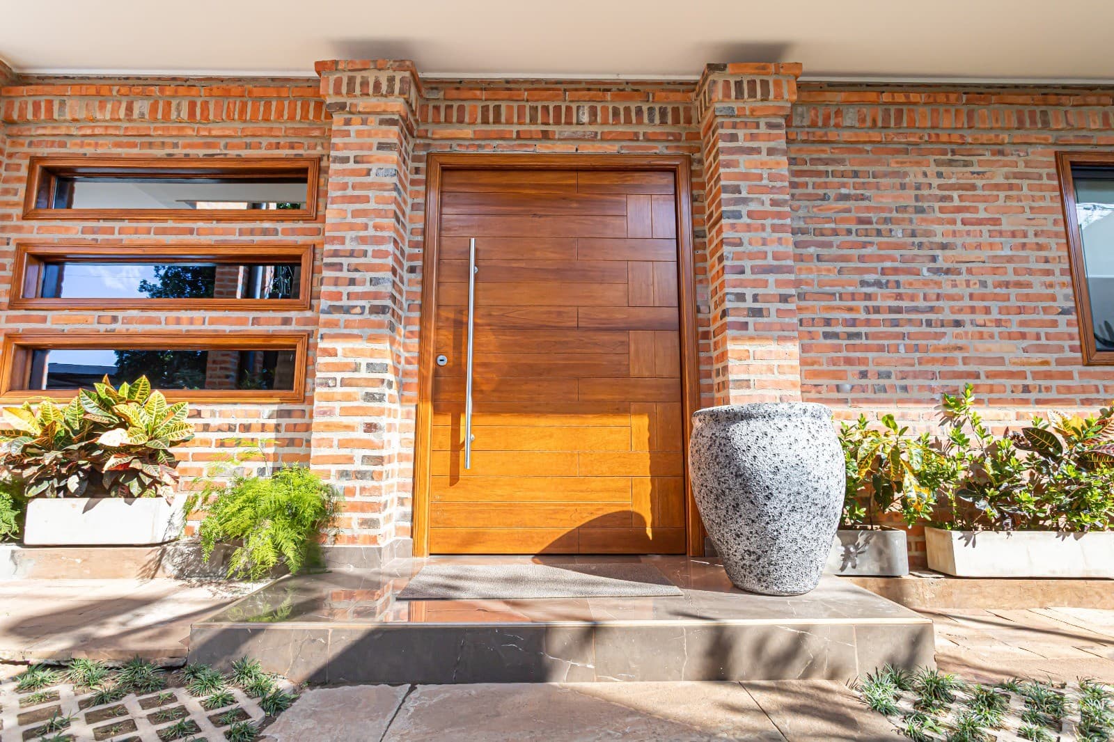Distinguida Residencia de Alto Nivel | A Minutos del Eje Corporativo