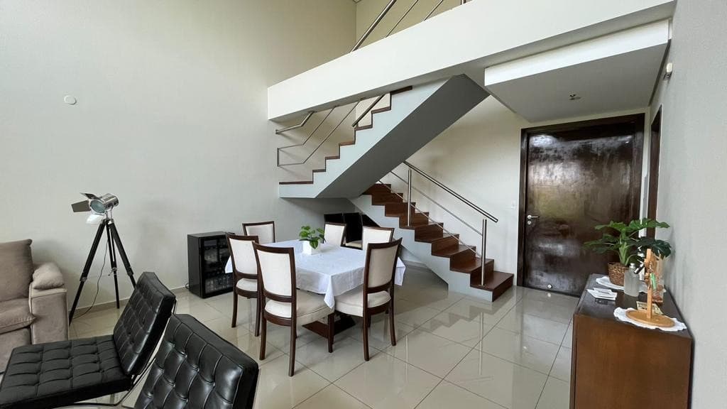 Alquilo departamento tipo duplex amoblado en Villa Morra