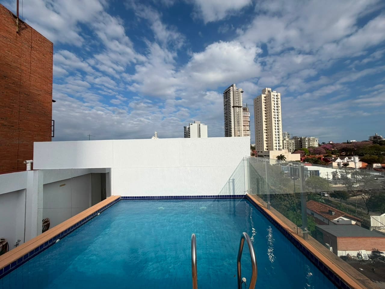 En Venta Penthouse *EDIFICIO PLAZA REAL* en barrio Mburucuya