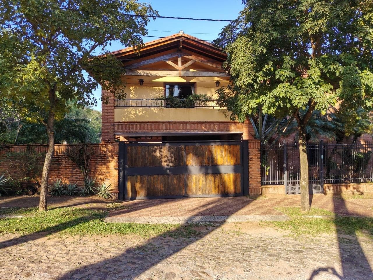 ¡hermosa residencia en venta – Lambaré! Zona ex caracol club