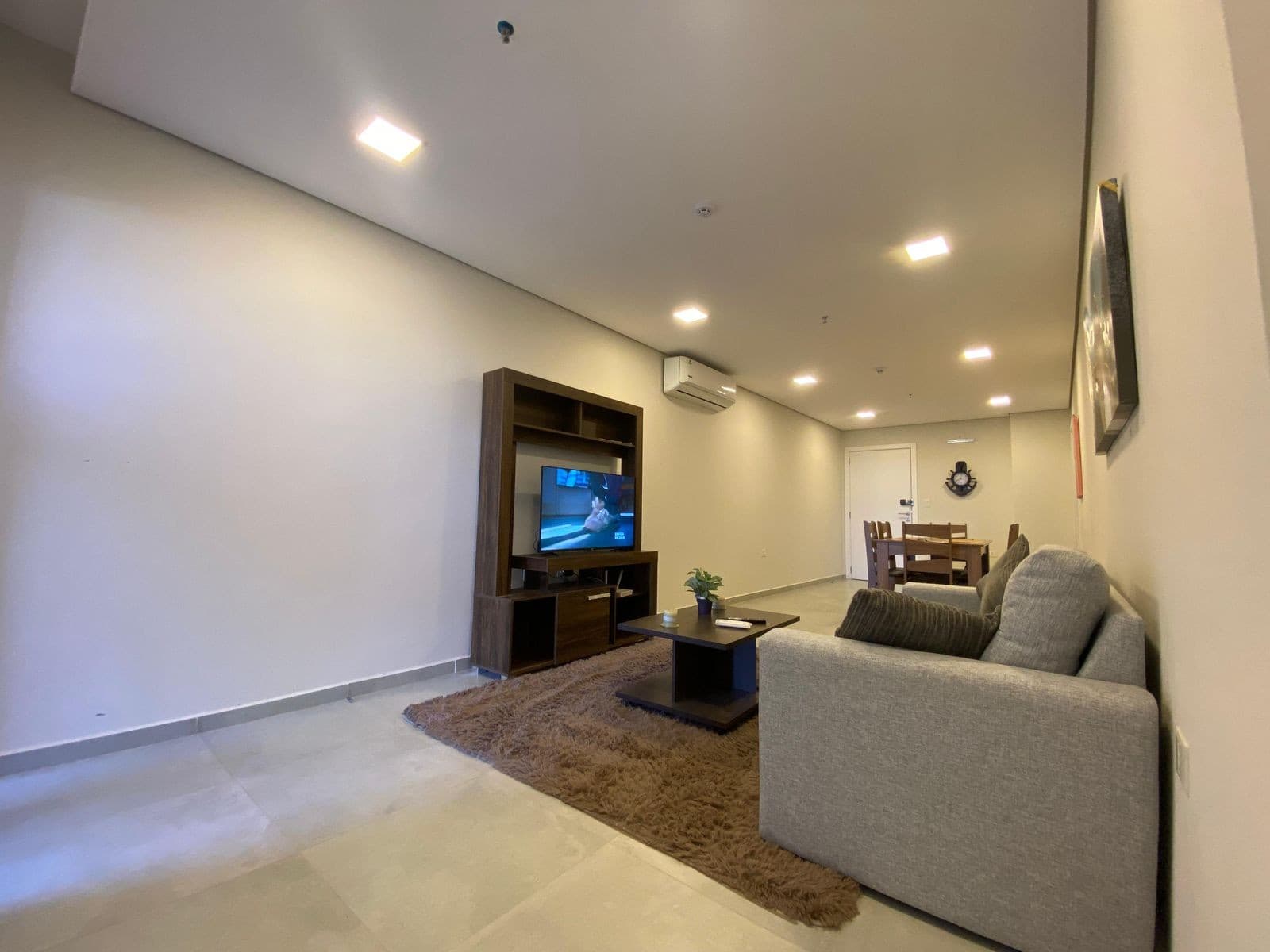 Alquilo departamento amoblado de 2 dormitorios edificio home studio Herrera