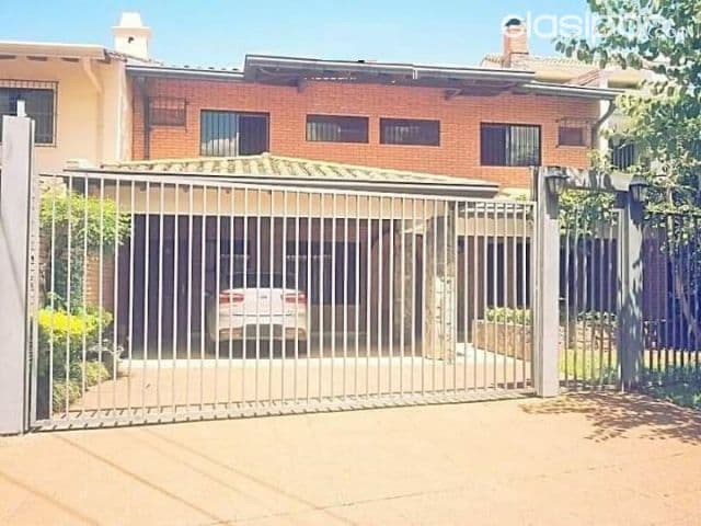 Seminario: Elegante residencia, 4 suites, gran jardín, piscina, 12.000.000 gs