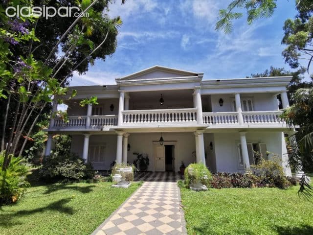 Villa Morra: Señorial residencia tipo diplomático, ideal p/ residencia y u oficina