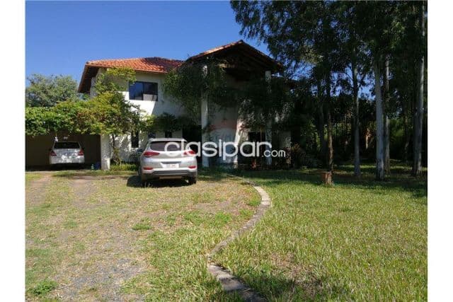 Casa con piscina en SURUBII
