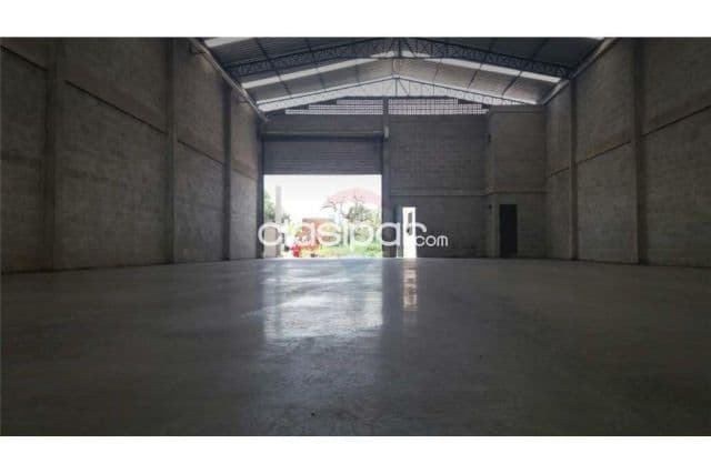 Depósito a estrenar en Mariano Roque Alonso 100,000 usd