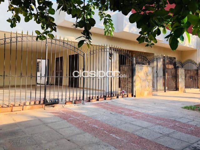 Bº vista alegre: 435m2, elegante residencia en venta, 850.000.000 gs
