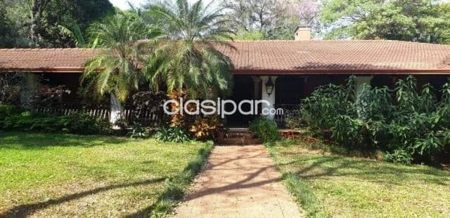 Sma. Trinidad: Elegante residencia colonial amoblada, gran jardín, piscina -2.500 usd
