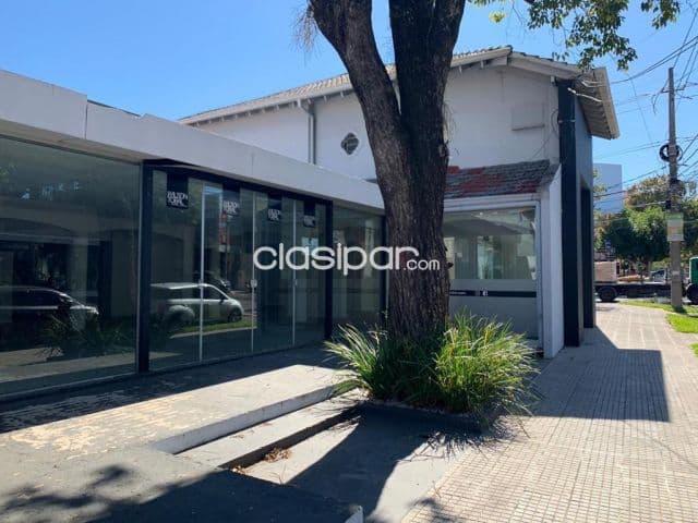 Villa Morra / senador long: 600 m2, elegante esquina empresarial, showroom, tienda, etc