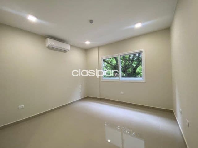 Villa Morra: Depto a estrenar!! – 3 habitaciones, balcón, parrilla, 2 cocheras - 1.400 usd