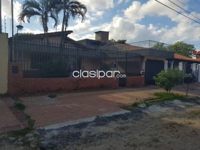 Casa en barrio Herrera toda en planta baja