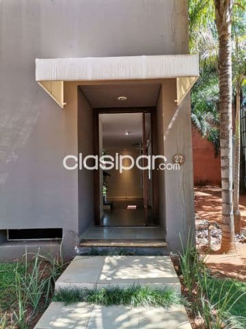 📌vendo amplia casa en barrio cerrado‼️cod 0489