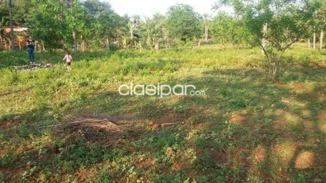 Amplio terreno nivelado en aregua