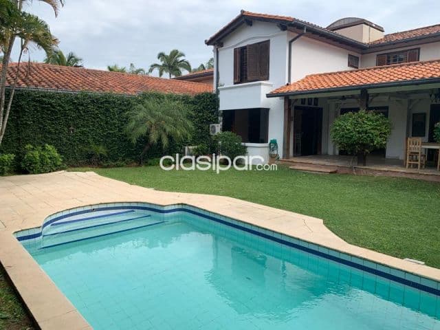 Ykua sati - prox. Goethe: Elegante residencia, 4 suites, jardín, piscina – 10.000.000 gs