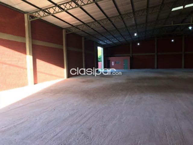 O vendo tinglado en Mariano Roque Alonso zona rotonda cod 3223