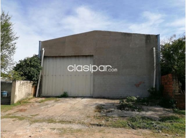 Mr alonso: 700 m2 + oficina, de calle a calle – 2.000 usd