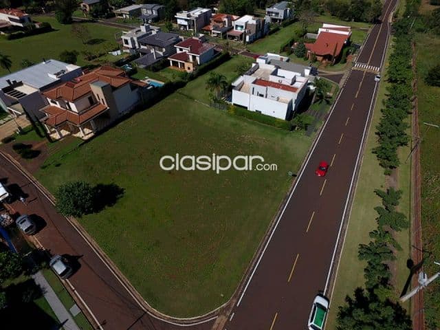 Hermoso terreno de esquina el el condominio cerrado terra nova