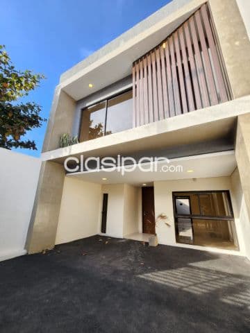 Duplex en Luque zona conmebol cod 2069