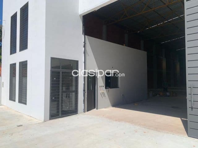 Luque – sanber: 1.000 m2, deposito + oficina + recepción, 4.000 usd