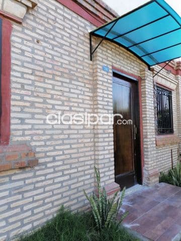 Casa c/ 2 habitaciones Ypane z/Acceso Sur
