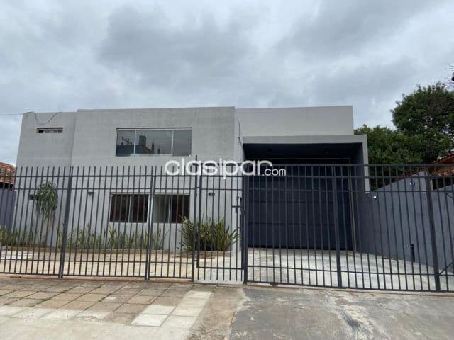 Prox. Calle última – boggiani: 375 m2 + oficinas + administrativos, apto camiones pesados