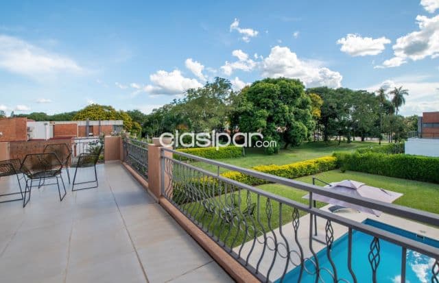 Residencia zona yacht lambare
