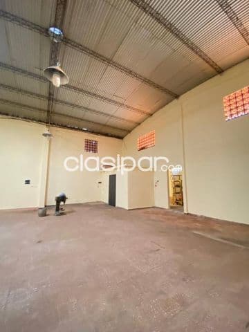 En venta salon comercial con deposito laurelty San Lorenzo id 24450
