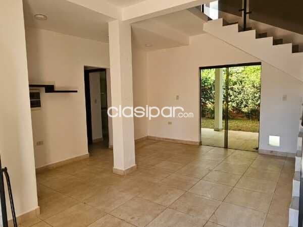 Hermoso duplex en venta en Lambaré. Ubicacion estratégica