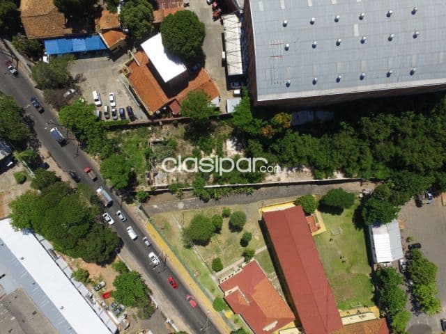 terreno de 3191m2 sobre la Avda Artigas, barrio Las Mercedes