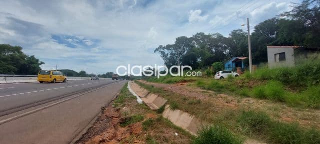 Amplio terreno sobre la ruta 2