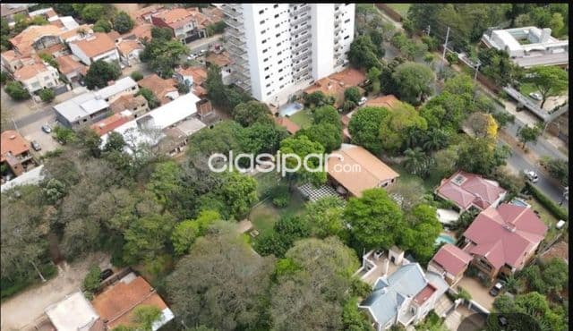 Unico terreno c/46 mtrs frente c/salida a 2 calles s/avda primer pdte.total 3.972 m2