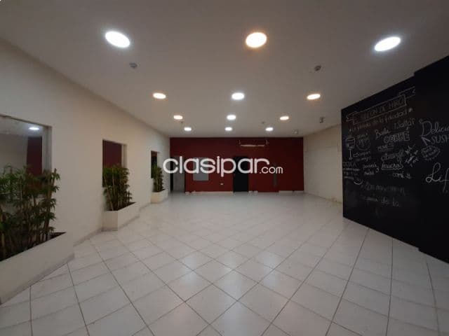 En venta deposito con oficina