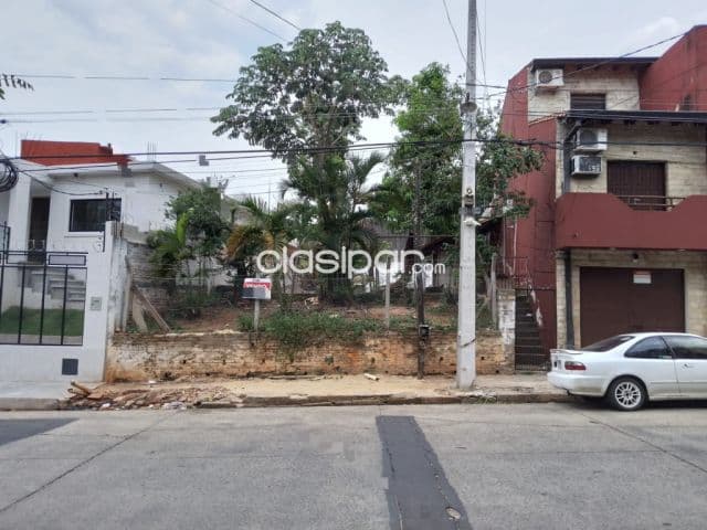 Terreno en Barrio San Vicente zona mercado 4