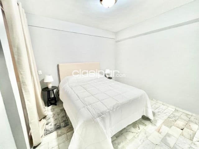 Departamento amoblado en sajonia cod 5472