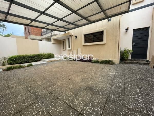 Casa en asuncion barrio Herrera cod 5298
