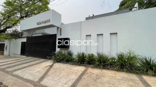 Casa en asuncion barrio nazareth cod 5574