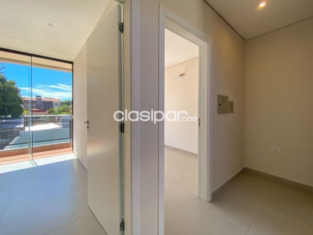 Duplex en Luque cuarto barrio cod 5617