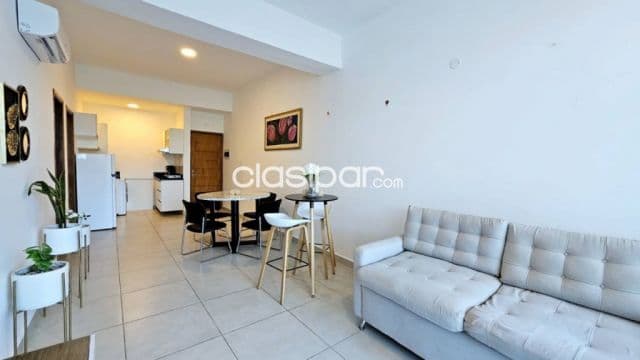 Hermoso departamento amoblado de 2 dormitorios en Lambaré