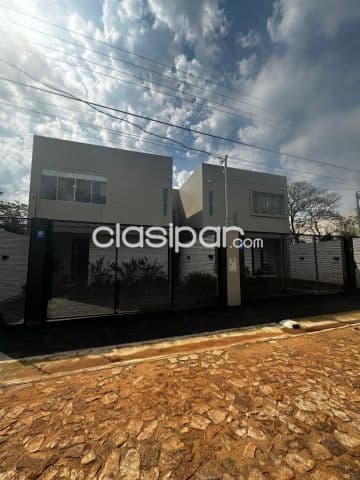 Duplex amoblado en Luque zona conmebol cod 3410 precio: 1800