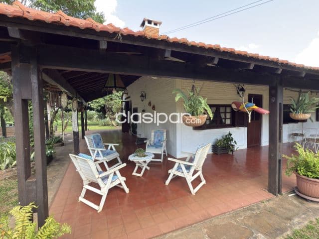 Casa Rural con 3 hectáreas de terreno en frente de Ruta