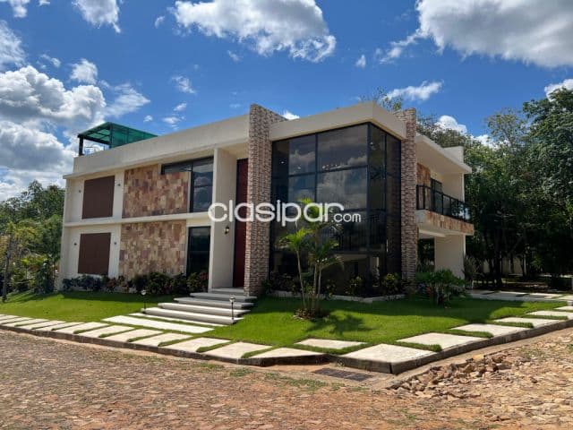 Lujosa Residencia Amoblada en San Bernardino - Barrio Sunset Hills