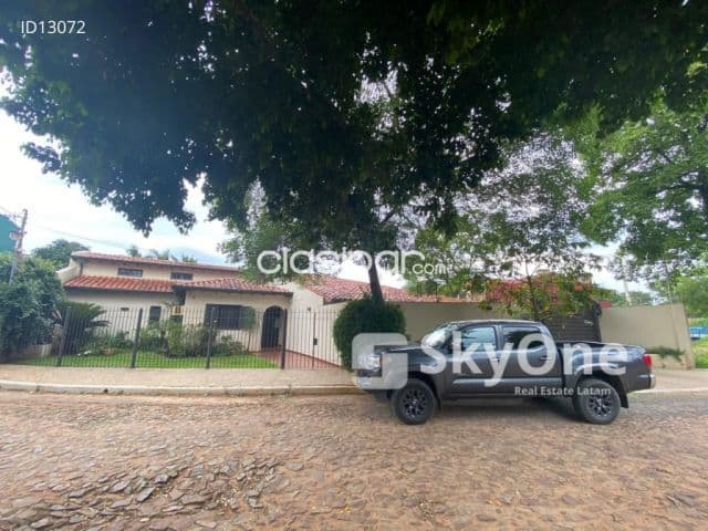 Casa en Fernando de la Mora